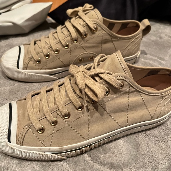 Burberry Shoes - Burberry Topstitched Cotton Gabardine Sneakers